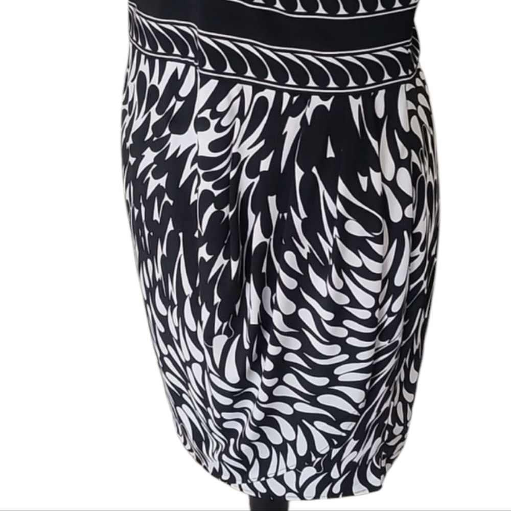 BCBGMaxAzria Black and White Short Sleeve Faux Wrap Dress - Picture 5 of 8